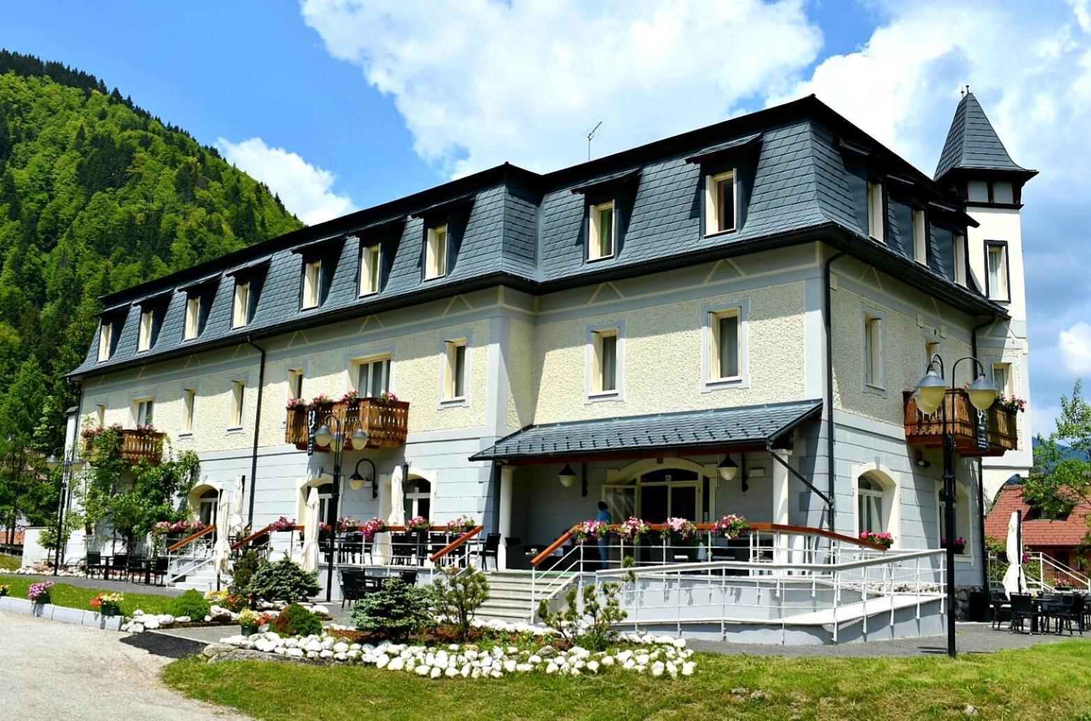 Hotel Saisera Valbruna Exterior foto